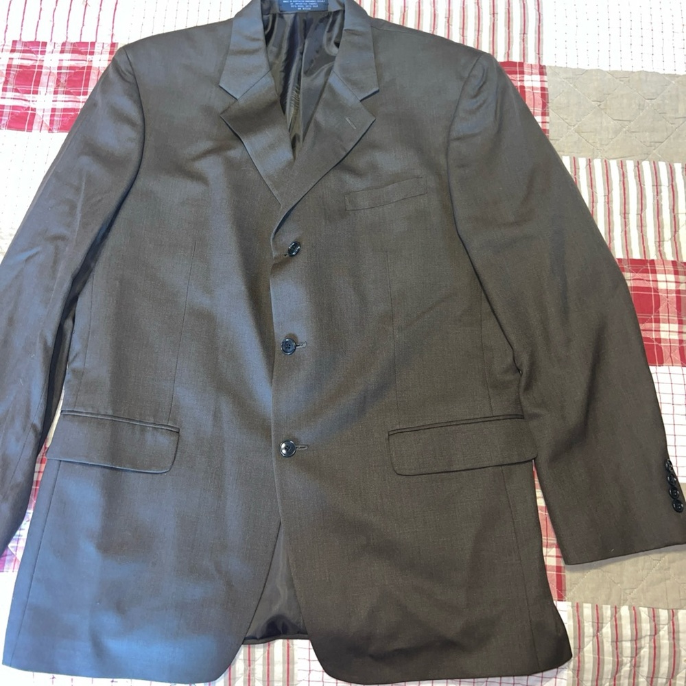 Preowned Two Piece Men’s Olive Suit Lord & Taylor Sz 44L